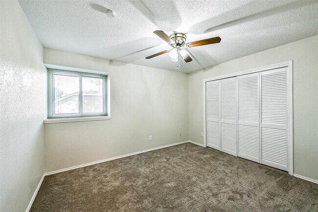 Building Photo - 22630 Round Valley Dr