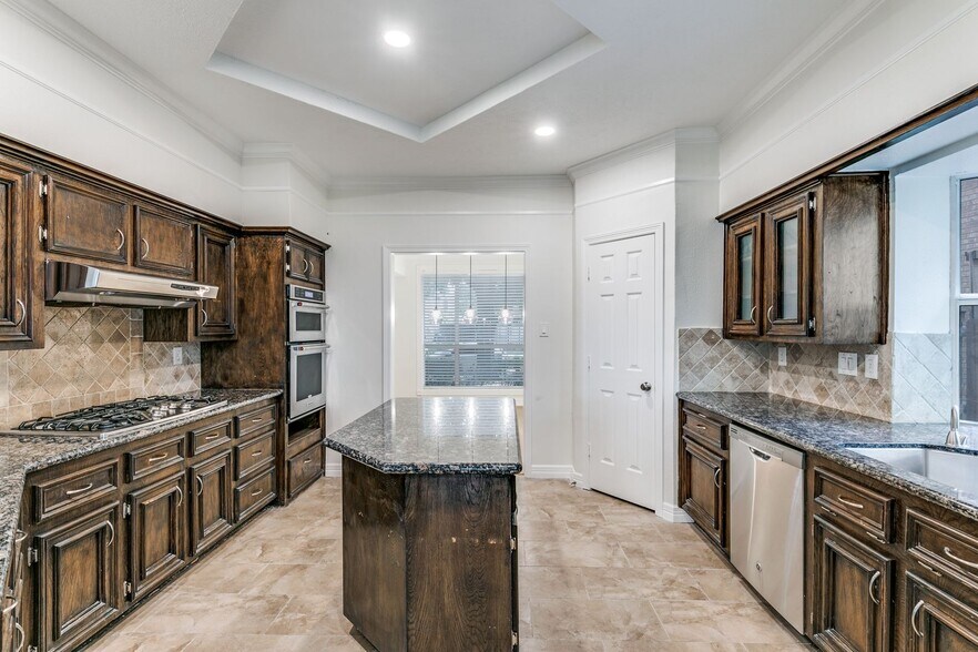 Building Photo - 2908 Shadywood Ln