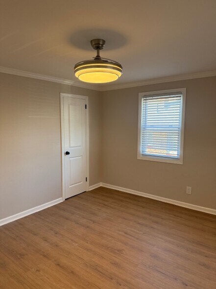 Building Photo - 30 DuPont Pl