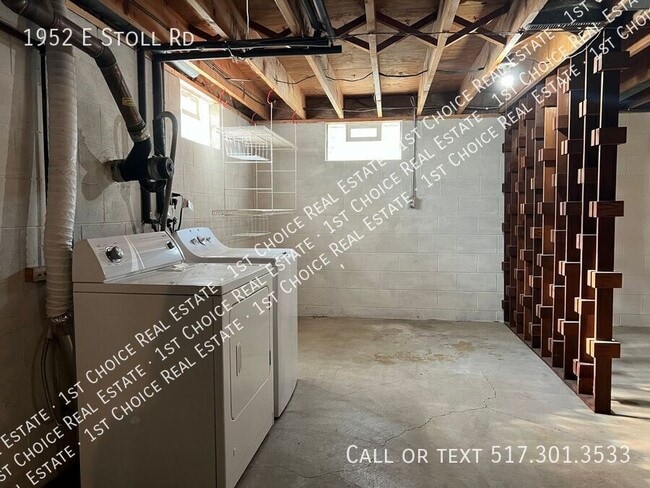 Building Photo - 1952 E Stoll Rd