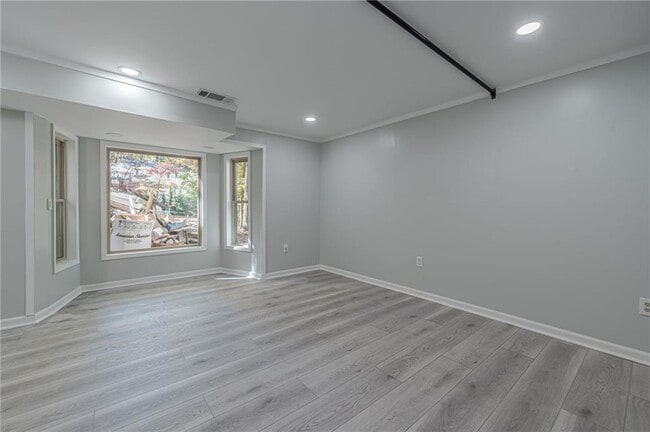 Building Photo - 435 Little Pines Ct