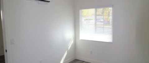 Building Photo - 745 1/2 Fine St-