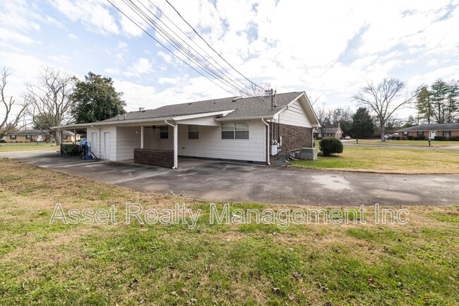 Building Photo - 11719 S Williamsburg Dr