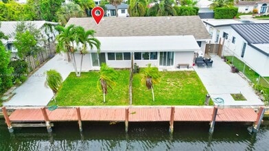 Building Photo - 1001 Citrus Is