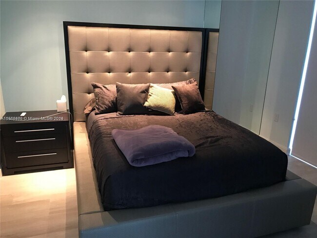 Building Photo - 45 SW 9th St