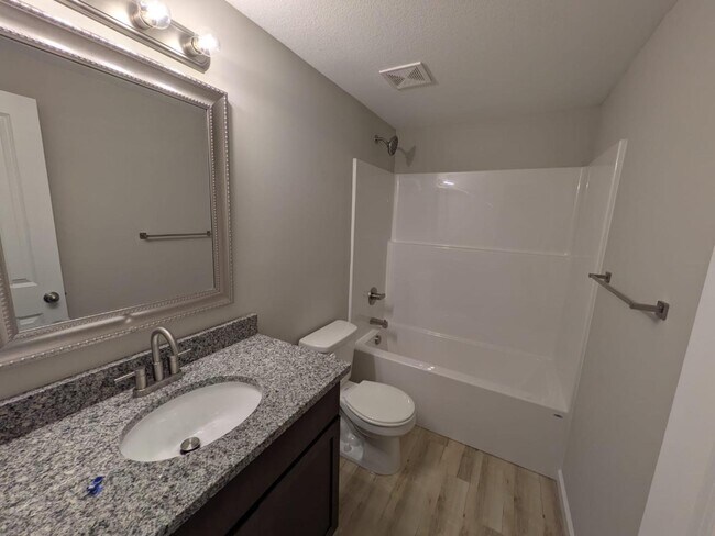 Building Photo - 9201 E Fox Pt Ct