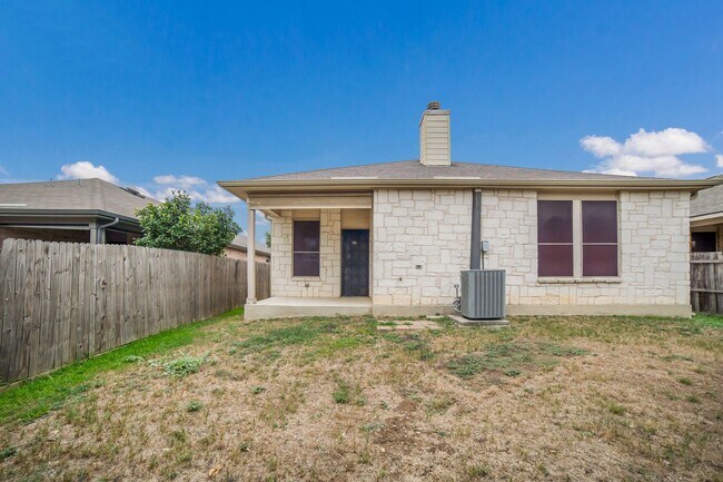 Building Photo - 27110 Saddlefoot Way