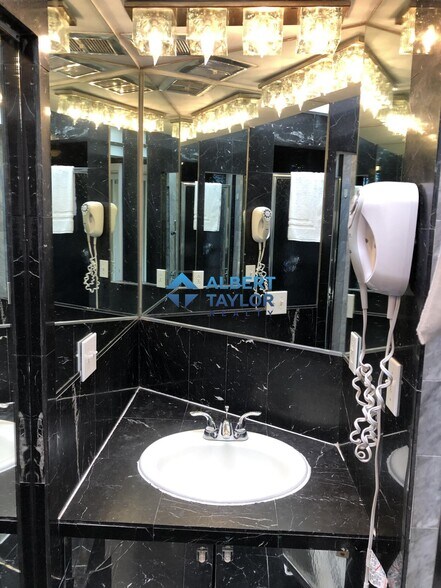 Master Bathroom - 109 Beacon St