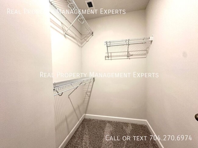 Building Photo - 3940 Shider Ln