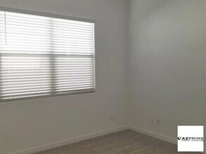 Building Photo - Ready to move in house