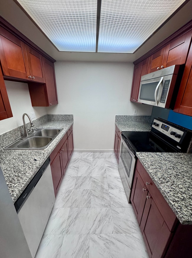 Building Photo - 5169