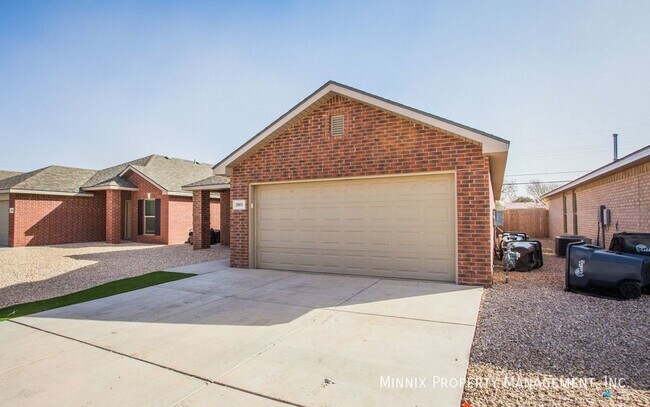 Building Photo - 2005 Kenwood Ave