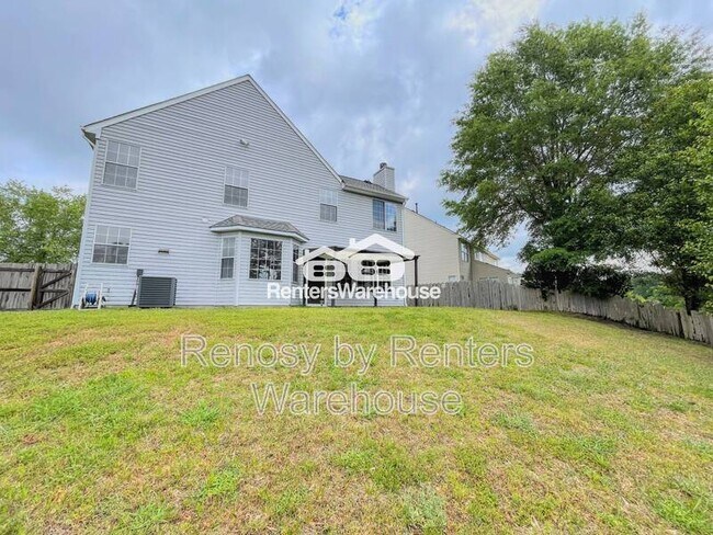Building Photo - 601 Whisper Walk