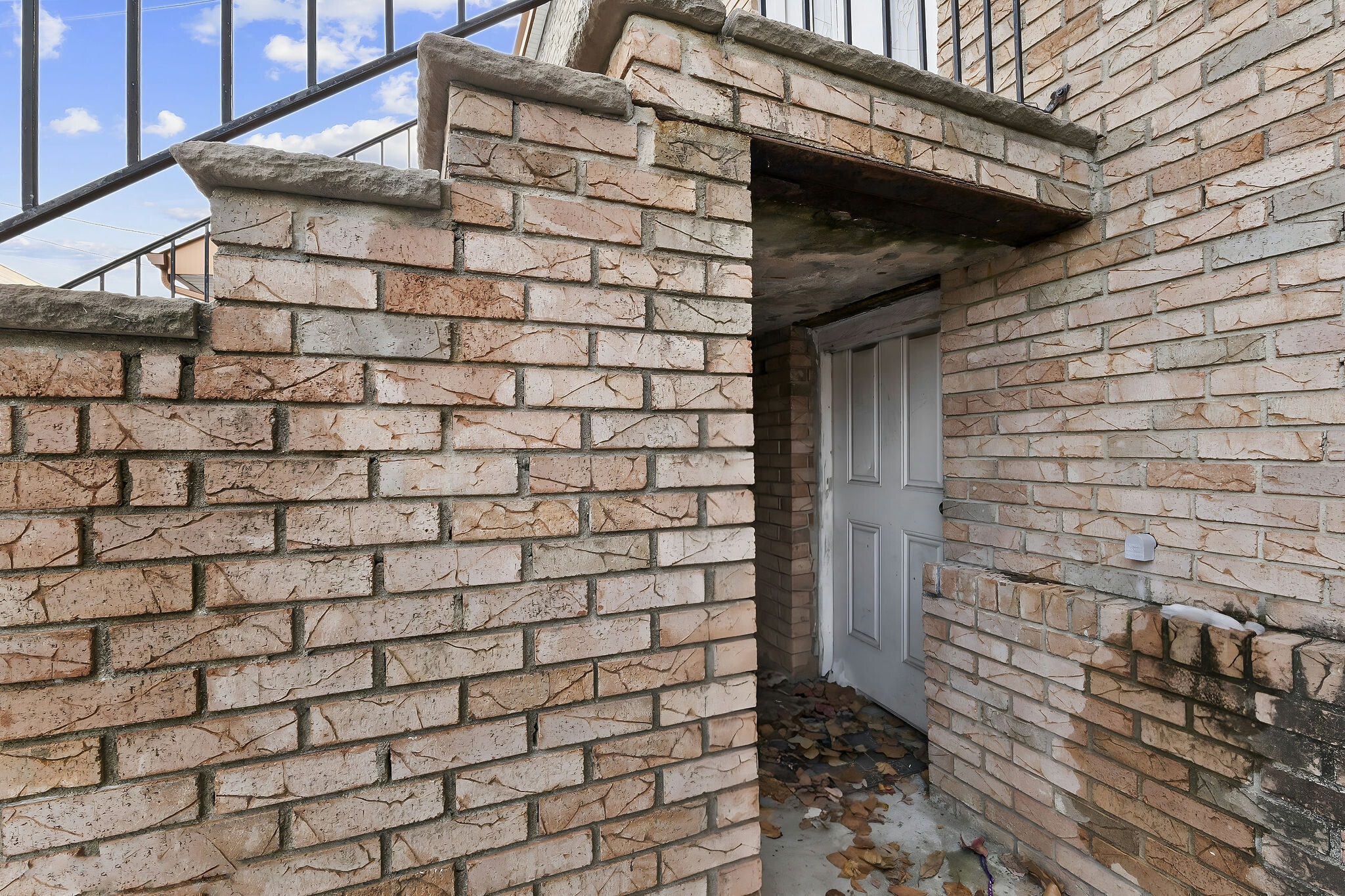 Building Photo - 15 Wales Ave