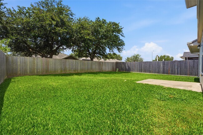 Building Photo - 2605 Los Alamos Cir