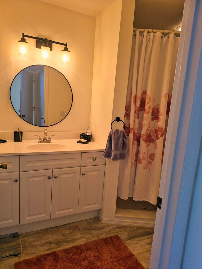 Building Photo - 1975 Westminster Cir