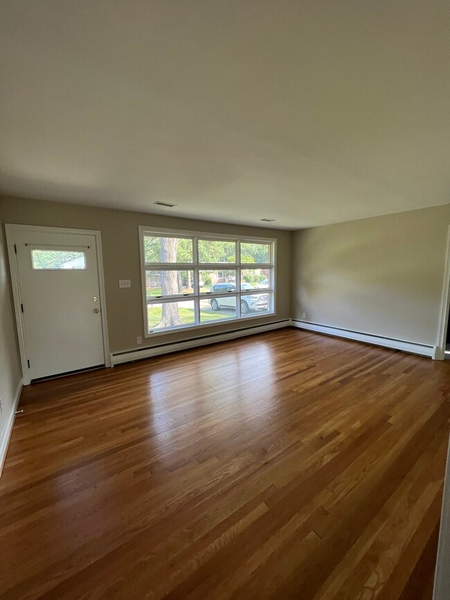 Living Room - 2207 Manlyn Rd