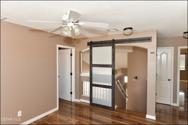 Building Photo - 3257 Sunset Point Dr