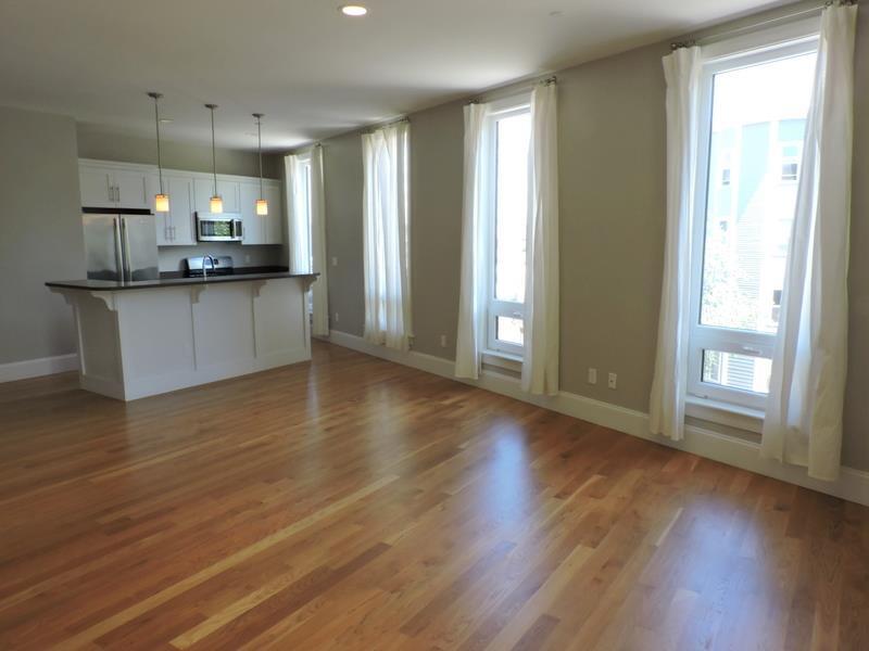 Building Photo - 168 Hampshire St