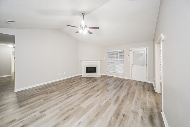 Building Photo - 1679 Central Trails Dr