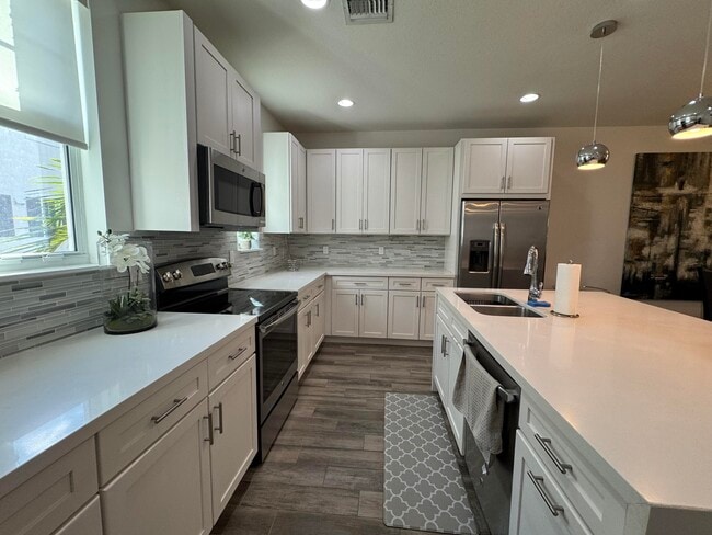 Building Photo - 101 E Coda Cir