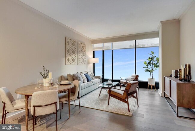 Primary Photo - 30 N 23rd St