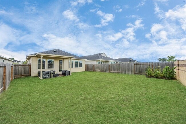 Building Photo - 21630 Heather Elm Dr
