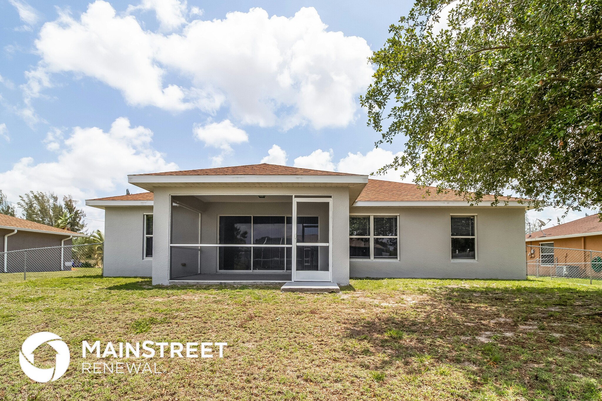 Building Photo - 3010 SW 11th Pl