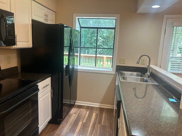 Building Photo - 242 Thistle Ln
