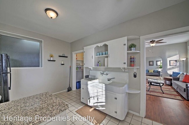 Building Photo - 3434 Shenandoah Ave