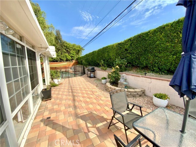 Building Photo - 143 S Pintado Dr