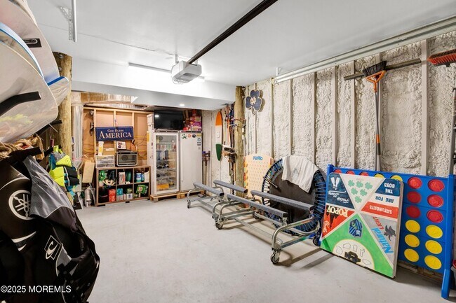 Building Photo - 206 N Lagoon Rd