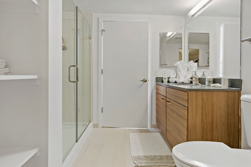 Building Photo - 1751 Pinnacle Dr