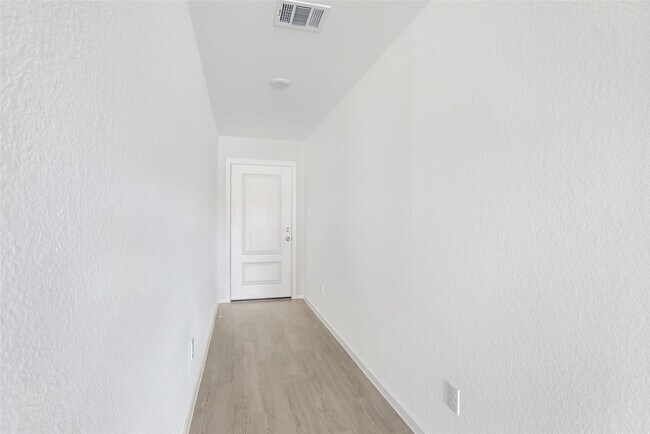 Building Photo - 724 Zuppino Ln