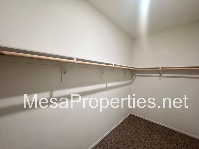 Building Photo - 11784 Ginger St