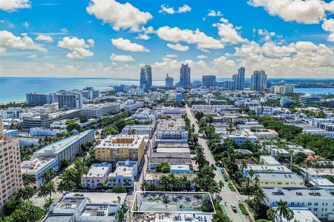 Building Photo - 635 8th St