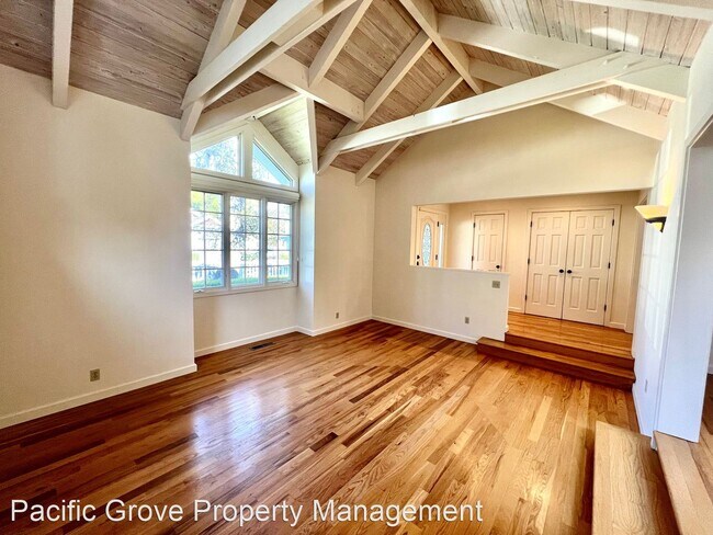 Building Photo - 3 br, 2.5 bath House - 165 Pacific Avenue