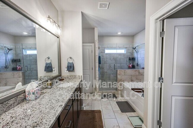 Building Photo - 3331 Grassy Flds Ln