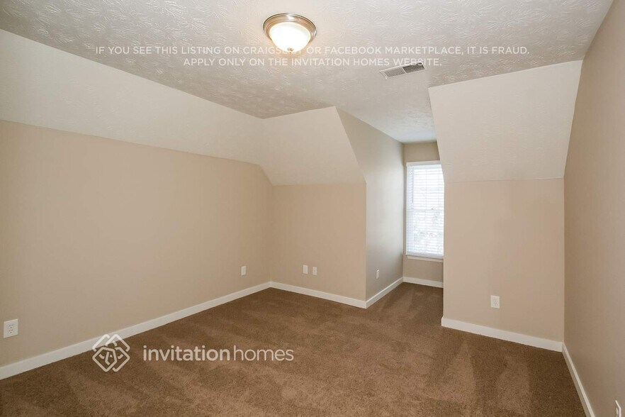Building Photo - 500 Clear Lake Ln