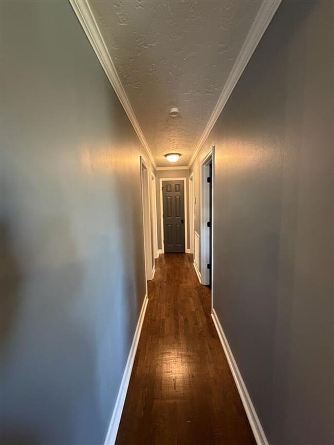 Building Photo - Quaint Home In Martin, TN!!!
