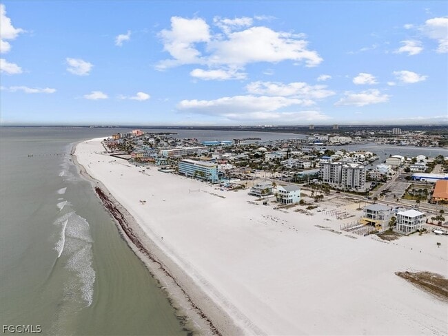 Building Photo - 1511 Estero Blvd