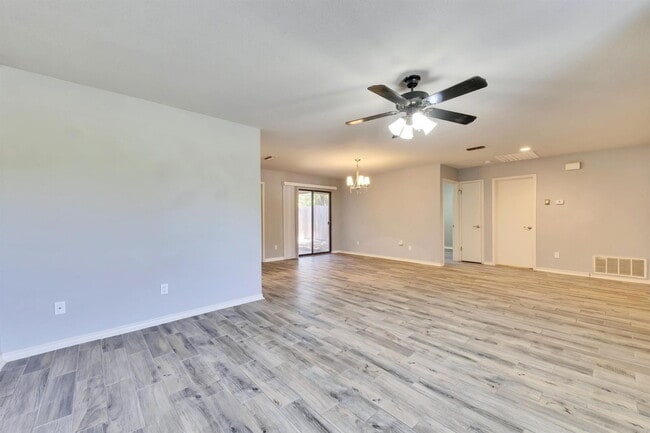 Building Photo - 1207 Gingerlily Cove