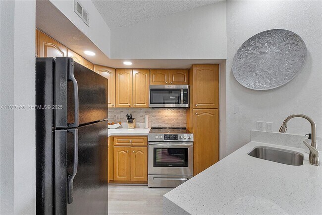 Building Photo - 12430 Vista Isles Dr