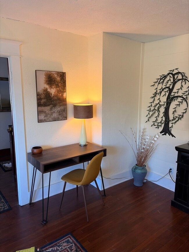 Building Photo - 3004 N Lincoln St