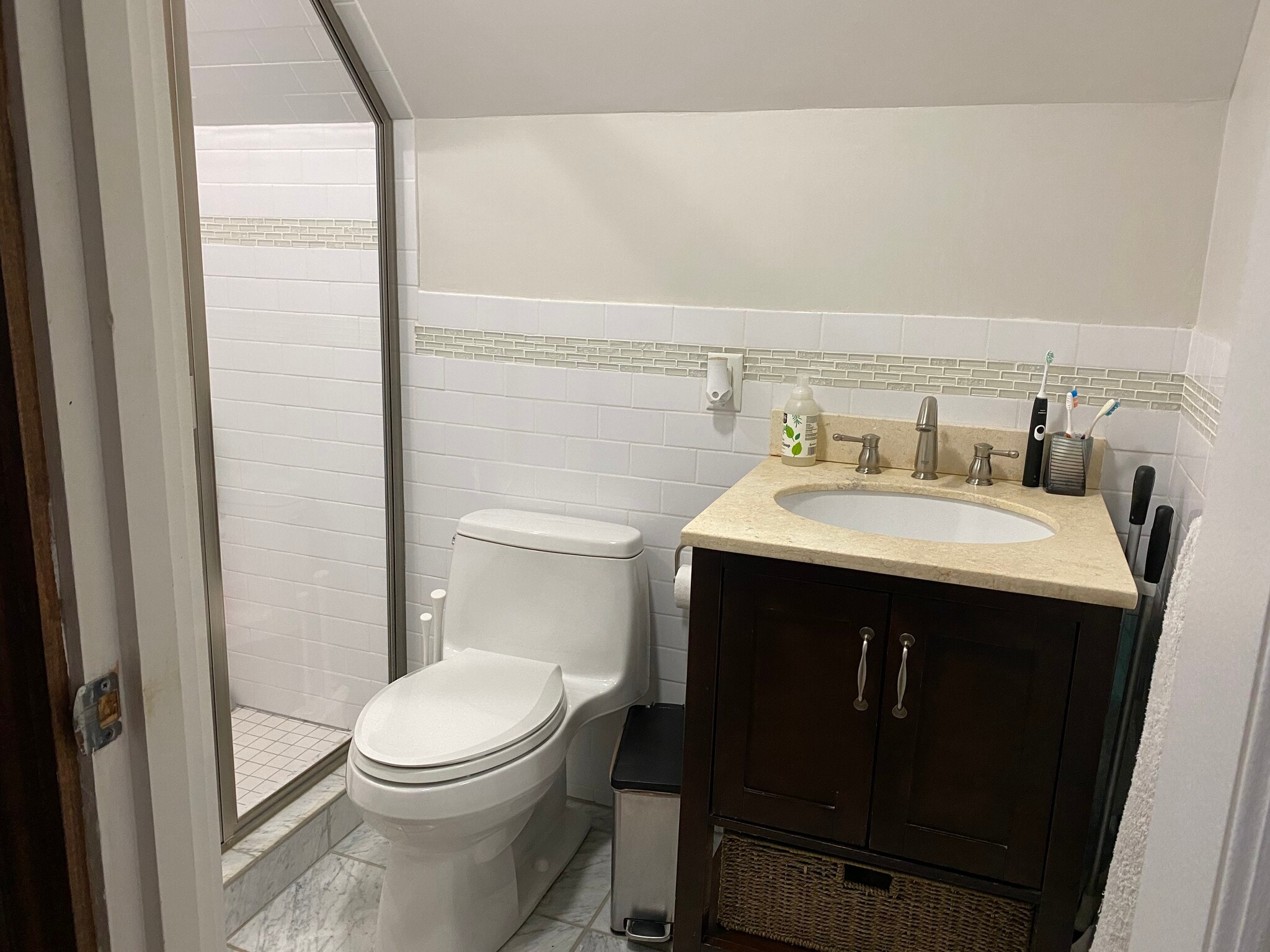 Building Photo - 90 Chandler St