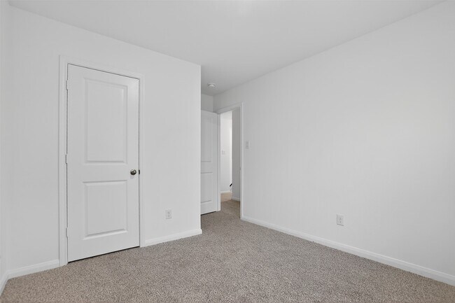 Building Photo - 11806 Holly Hurst Dr