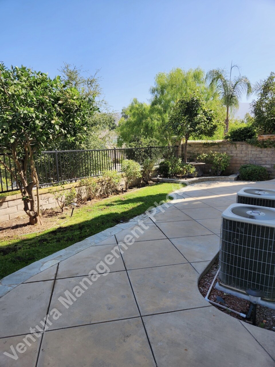 Building Photo - 5885 Indian Point Dr