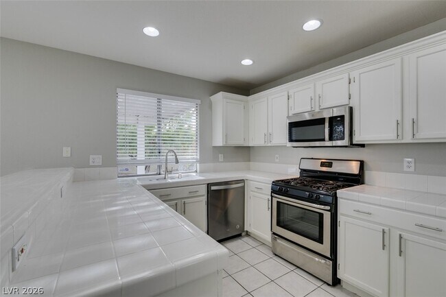 Building Photo - 9705 Ridge Creek Pl