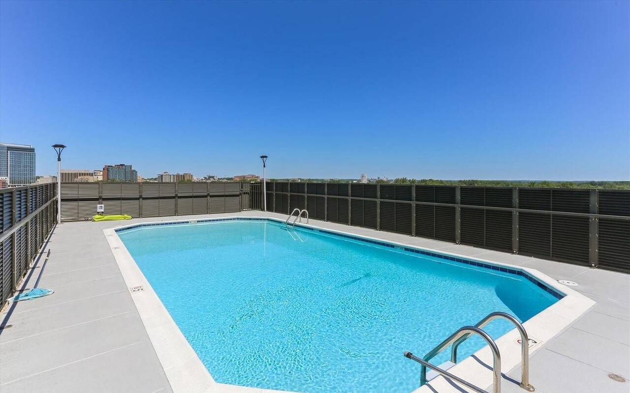 Building Photo - 4242 East West Hwy