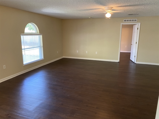 Building Photo - 7199 Rutland Ct